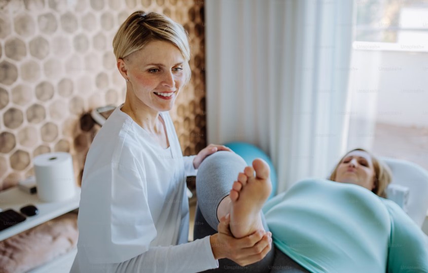 Best Hospital In Mumbai For Leg Pain Treatment.jpg